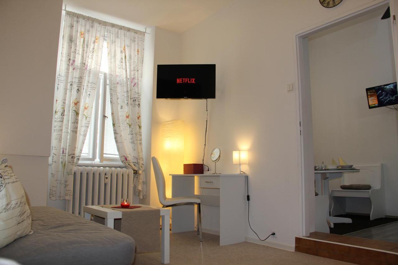Apartment Vltava Prague Praga Exterior foto